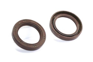 China Lightweight Engine Oil Seal MD008762 MD133317 Brown Color NBR / FKM Material supplier